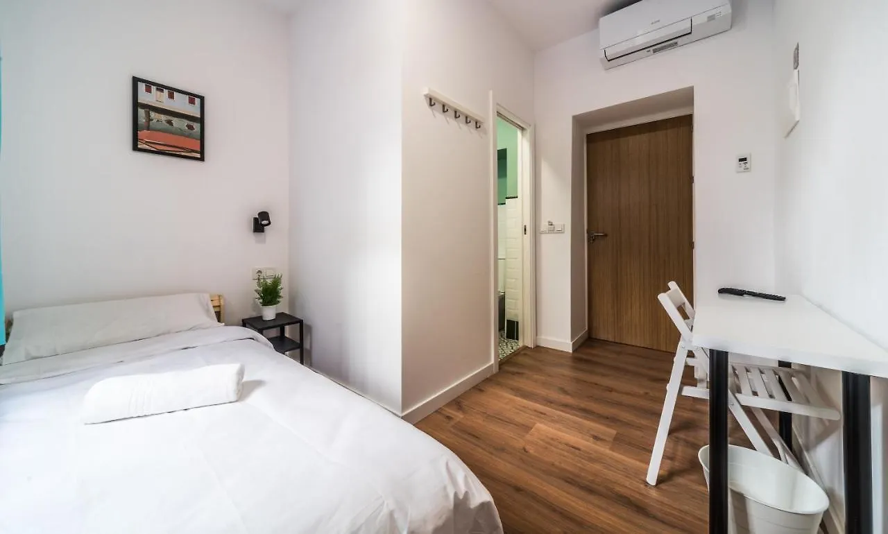 Le Petit Palue Sevilla Guest house