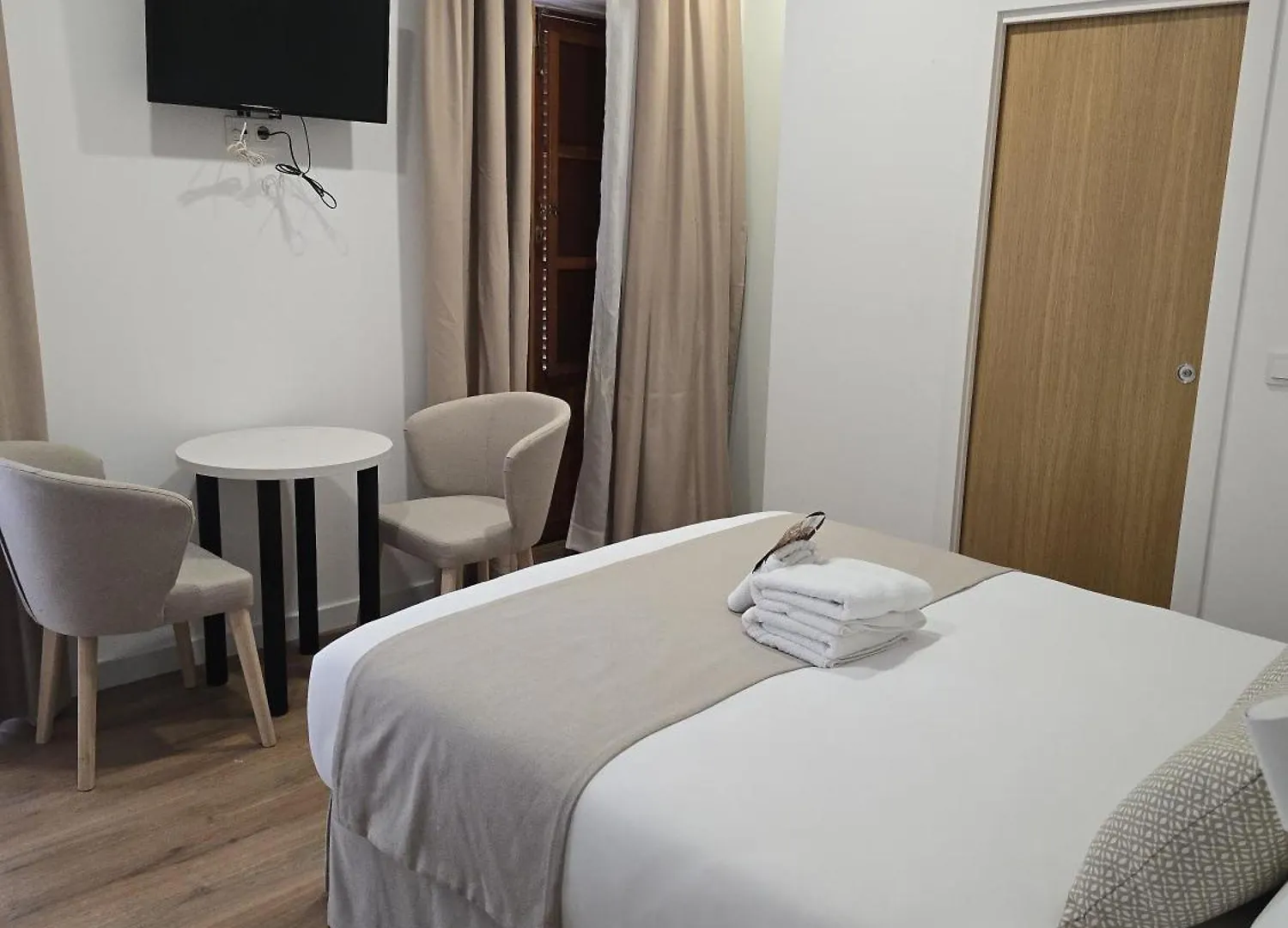 Le Petit Palue Sevilla Guest house Seville